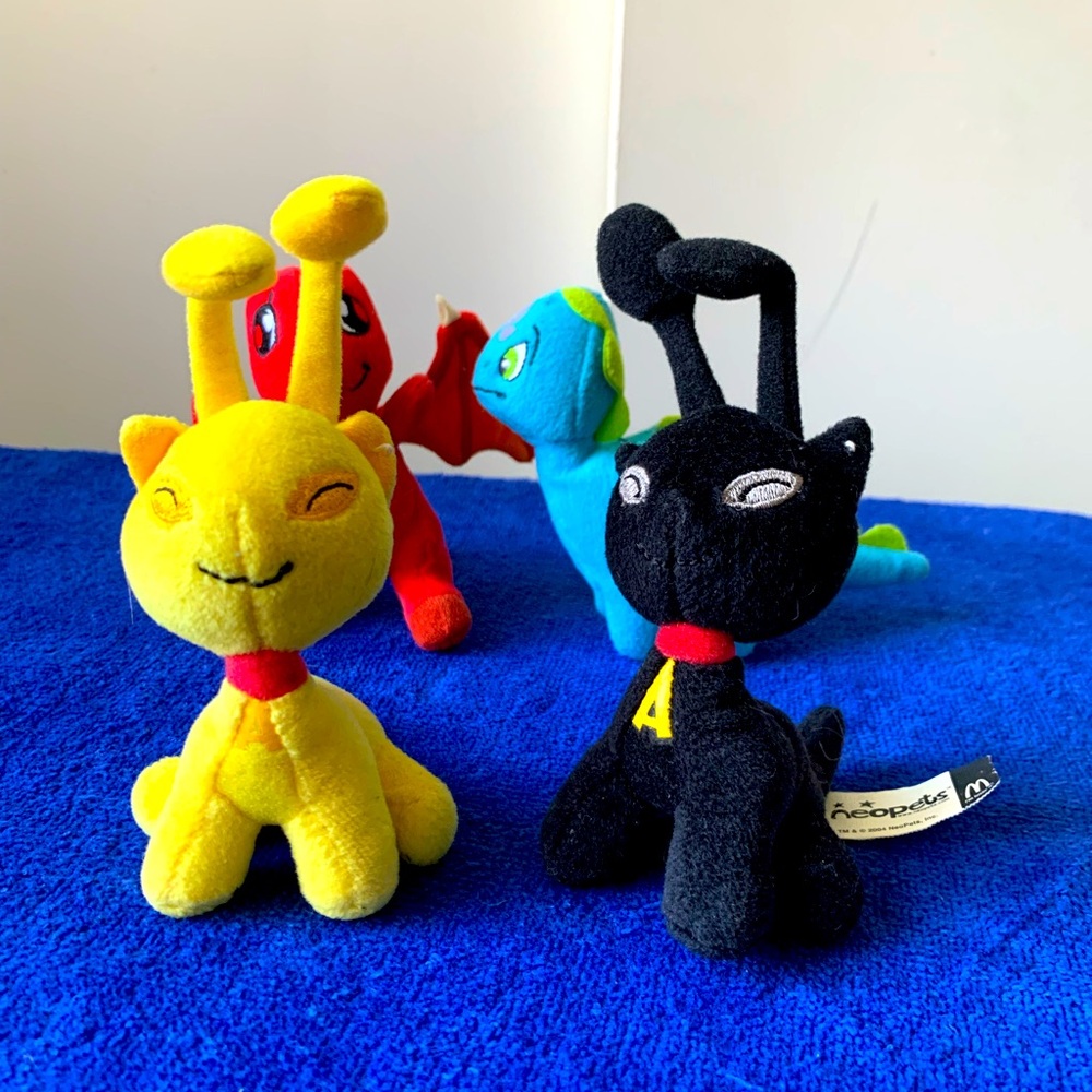 Set of 4 Neopets McDonalds Happy Meal Toys Plushies 4"  2004 Collectible Rare